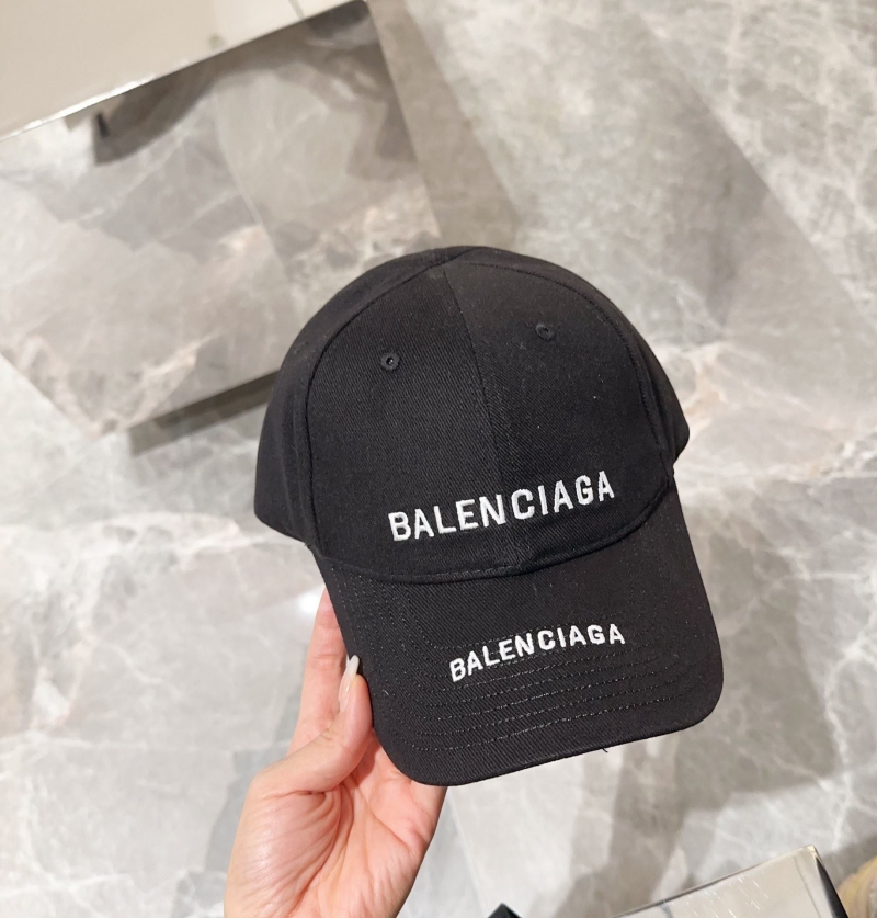 BALENCIAGA